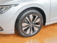 Gebraucht VW Golf VIII Move 110 PS (80 kW) 2024 Silber Kleinwagen