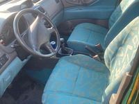 Gebraucht Mitsubishi Space Star 86 PS (63 kW) 2000 Grün Van / Kleinbus