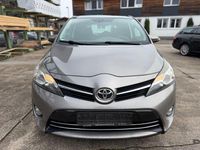 Gebraucht Toyota Verso Skyview Edition 111 PS (81 kW) 2015 Braun Van / Kleinbus