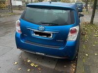 Gebraucht Toyota Verso Executive 177 PS (130 kW) 2013 Blau Van / Kleinbus