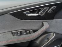 Neu Audi RS Q8 Performance 640 PS (470 kW) 2025 Mythosschwarz metallic SUV