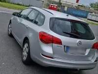 Gebraucht Opel Astra 109 PS (80 kW) 2012 Silber Kombi