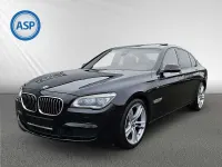 Gebraucht BMW 730 M Sport 258 PS (189 kW) 2015 Schwarz (black sapphire metallic) Limousine