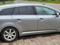 Gebraucht Toyota Avensis Executive 150 PS (110 kW) 2011 Silber Kombi