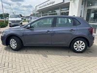 Gebraucht VW Polo Life 80 PS (58 kW) 2024 Rauchgrau metallic Limousine