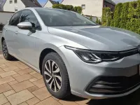 Usata VW Golf VIII Active 131 CV (96 kW) 2022 Argento Berlina