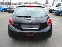 gebraucht Peugeot 208 erst 21.900 KM!! 1.Hand PDC Sitzheizung