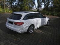 Gebraucht Mercedes C180 156 PS (114 kW) 2017 Weiß Kombi