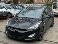 Gebraucht Hyundai i30 110 PS (80 kW) 2014 Schwarz Limousine