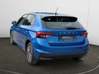 Gebraucht Skoda Fabia Ambition 95 PS (69 kW) 2023 Raceblau metallic Kleinwagen