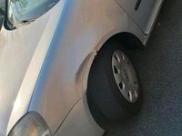 Gebraucht VW Golf V 105 PS (77 kW) 2004 Silber Kleinwagen