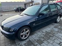 Gebraucht BMW 320 150 PS (110 kW) 2000 Blau Kombi