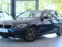 Używany BMW 330 Advantage 265 KM (194 kW) 2020 Niebieski Sedan/Limuzyna
