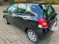 Gebraucht Toyota Yaris 69 PS (50 kW) 2010 Schwarz Kleinwagen