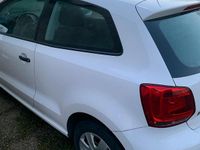 Gebraucht VW Polo 69 PS (50 kW) 2012 Weiß Kleinwagen