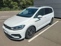 Gebraucht VW Touran Highline 150 PS (110 kW) 2022 Weiß Van / Kleinbus