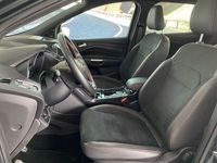 Gebraucht Ford Kuga ST-Line 150 PS (110 kW) 2018 Grün SUV