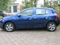 Gebraucht Dacia Sandero Celebration 90 PS (66 kW) 2016 Blau cosmos Kleinwagen