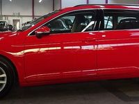 Gebraucht VW Passat 122 PS (89 kW) 2023 Rot Limousine