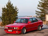 Käytetty BMW 535 Performance 211 HP (155 kW) 1990 Punainen Sedan