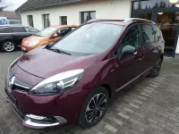 Gebraucht Renault Scénic III Bose Edition 132 PS (97 kW) 2014 Rot Van / Kleinbus