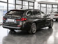 Gebraucht BMW 520 Luxury Line 184 PS (135 kW) 2023 Grau Kombi