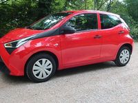 Gebraucht Toyota Aygo 72 PS (52 kW) 2019 Rot Kleinwagen