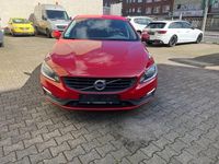 Gebraucht Volvo V60 150 PS (110 kW) 2016 Rot Kombi