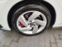 Gebraucht VW Golf VIII GTI 245 PS (180 kW) 2023 Pure white Limousine