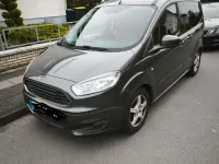 Gebraucht Ford Tourneo Courier Titanium 101 PS (74 kW) 2017 Schwarz Van / Kleinbus