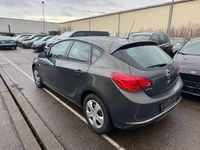 Gebraucht Opel Astra Edition 120 PS (88 kW) 2014 Grau Limousine