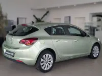 Gebraucht Opel Astra Innovation 101 PS (74 kW) 2011 Grün Limousine