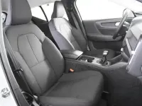 Gebraucht Volvo XC40 Momentum 129 PS (94 kW) 2021 Grau SUV