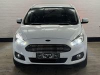 Gebraucht Ford S-MAX Titanium 241 PS (177 kW) 2019 Weiß Van / Kleinbus