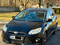 Gebraucht Ford Focus Trend 125 PS (91 kW) 2013 Schwarz Kombi