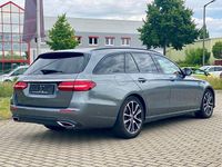 Gebraucht Mercedes E220 Night 200 PS (147 kW) 2023 Grau Limousine