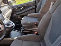 Gebraucht Mercedes V250 Edition 190 PS (139 kW) 2017 Blau Van / Kleinbus