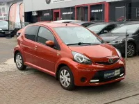 Gebraucht Toyota Aygo Connect Style 68 PS (50 kW) 2012 Orange Kleinwagen