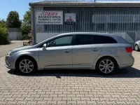 Gebraucht Toyota Avensis Executive 150 PS (110 kW) 2013 Grau Kombi