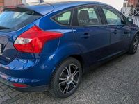 Gebraucht Ford Focus SYNC Edition 125 PS (91 kW) 2014 Blau Limousine