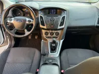 Gebraucht Ford Focus SYNC Edition 125 PS (91 kW) 2013 Frostweiß Kleinwagen