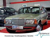 Gebraucht Mercedes 230 136 PS (100 kW) 1980 Grün Kombi