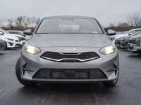 Neu Kia Ceed Vision 140 PS (102 kW) 2026 Silber lunarsilber metallic Kleinwagen
