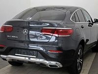 Gebraucht Mercedes GLC300e 194 PS (142 kW) 2021 Grau Limousine