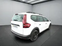 Gebraucht Dacia Jogger 101 PS (74 kW) 2023 Weiß Van / Kleinbus