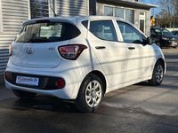 Gebraucht Hyundai i10 Classic 67 PS (49 kW) 2017 Weiß Kleinwagen