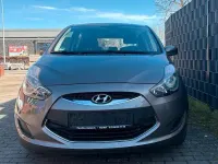 Gebraucht Hyundai ix20 Edition 90 PS (66 kW) 2012 Grau Kleinwagen