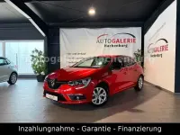 Gebraucht Renault Mégane IV LIMITED 140 PS (102 kW) 2019 Rot Limousine