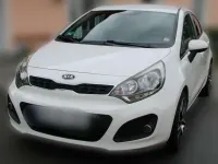 Używany Kia Rio Attract 86 KM (63 kW) 2012 Biały Hatchback