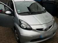 Gebraucht Toyota Aygo 68 PS (50 kW) 2008 Silber Kleinwagen